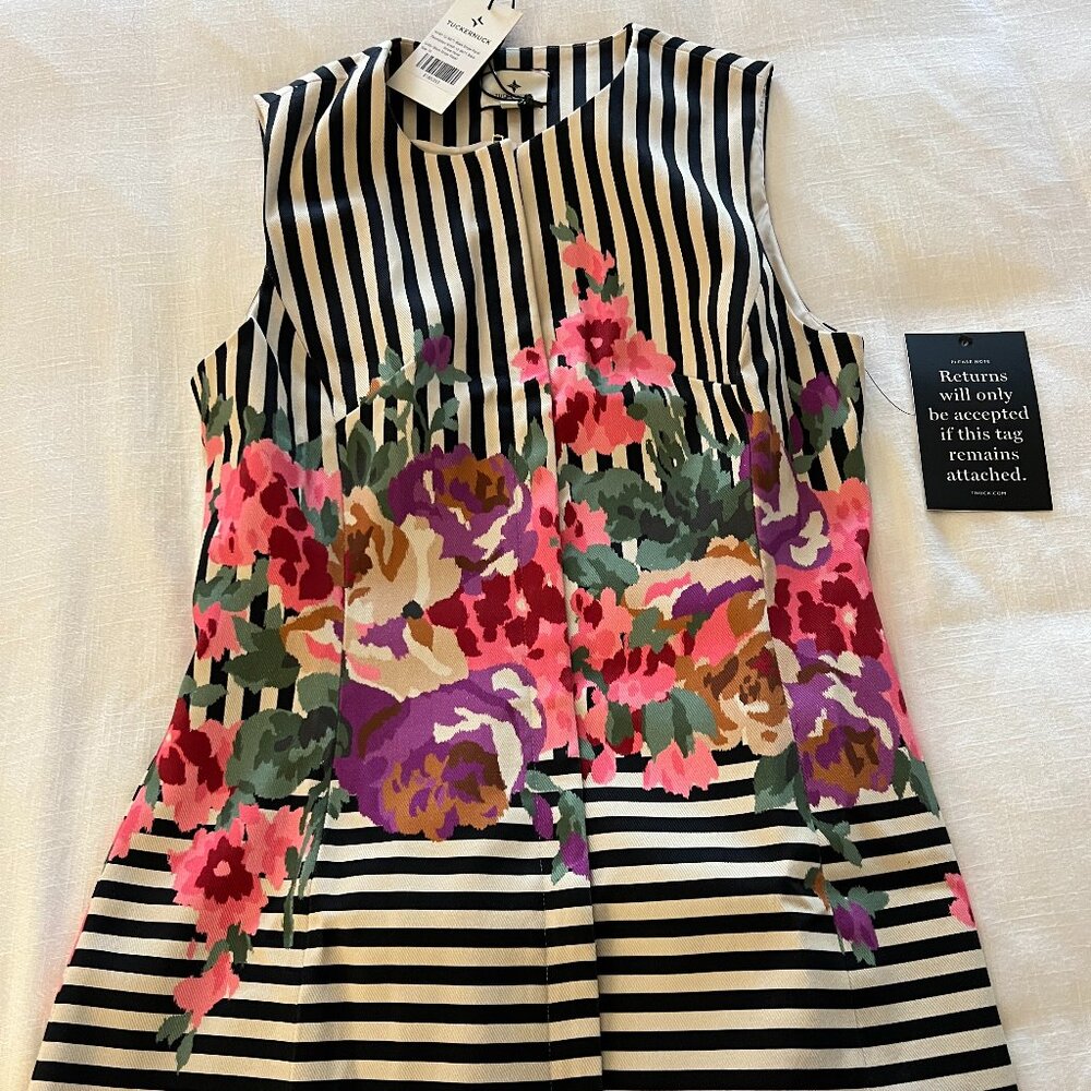 Tuckernuck  Flowering Trellis tunic top